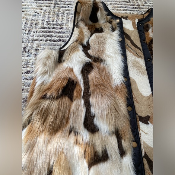 Designer Womens Brown Winter Faux Fur Vest - Picture 5 of 6